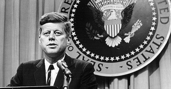 John F. Kennedy – un Lector Ágil