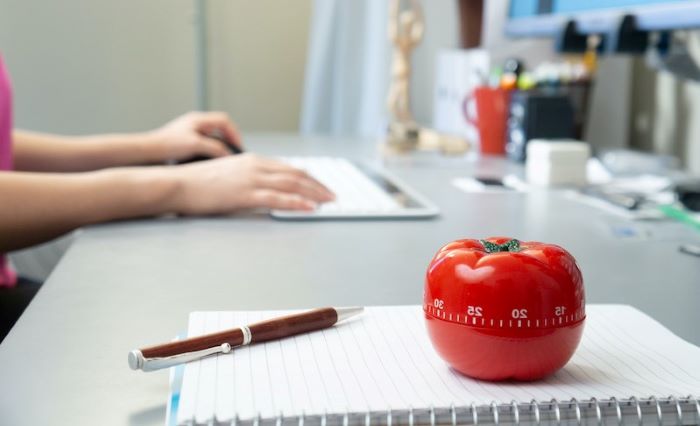 Técnica de estudio con un pomodoro